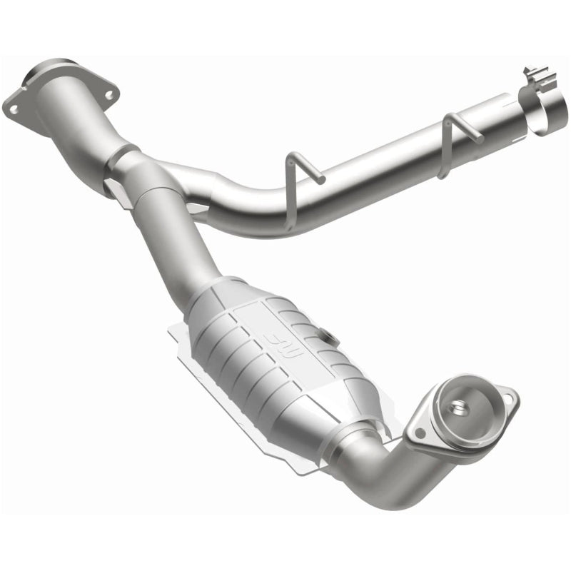MagnaFlow OEM-Grade Direct-Fit Catalytic Converter - Ford Expedition / Lincoln Navigator 5.4L 2003-2006 - Passenger Side, view 31