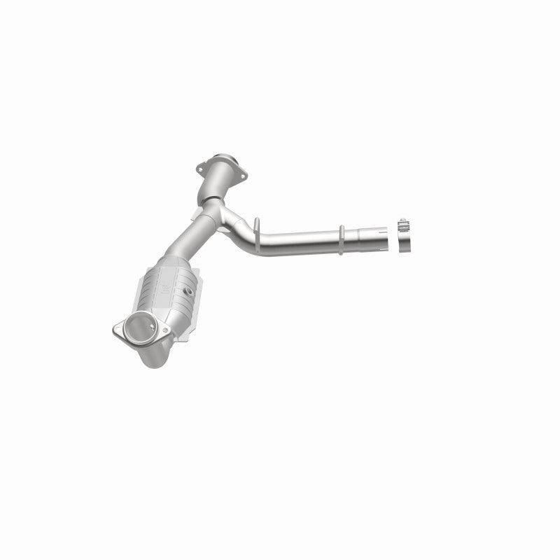 MagnaFlow OEM-Grade Direct-Fit Catalytic Converter - Ford Expedition / Lincoln Navigator 5.4L 2003-2006 - Passenger Side, view 4