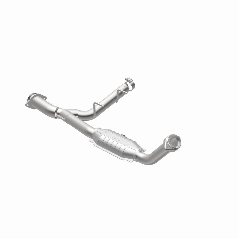 MagnaFlow OEM-Grade Direct-Fit Catalytic Converter - Ford Expedition / Lincoln Navigator 5.4L 2003-2006 - Passenger Side, view 6