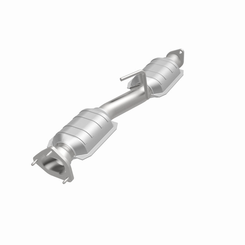 MagnaFlow OEM-Grade Direct-Fit Catalytic Converter - Ford Explorer 4.0L 1999-2000, view 3