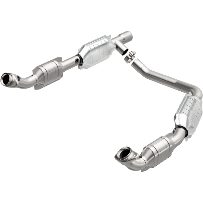 MagnaFlow OEM-Grade Direct-Fit Catalytic Converter - Ford E-150 / E-250 / E-350 Super Duty 5.4L 2004-2008