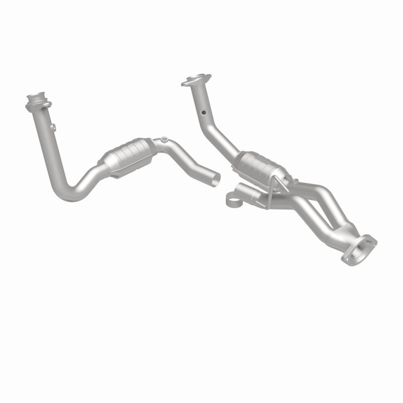 MagnaFlow OEM-Grade Direct-Fit Catalytic Converter - Jeep Grand Cherokee 2007-2010, view 3