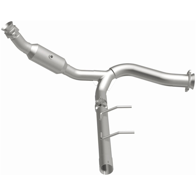 MagnaFlow OEM-Grade Direct-Fit Catalytic Converter - Ford Expedition 2007-2009 - Passenger Side, view 3