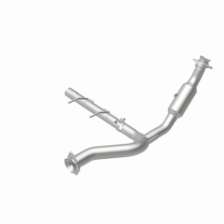 MagnaFlow OEM-Grade Direct-Fit Catalytic Converter - Ford Expedition 2007-2009 - Passenger Side, view 4