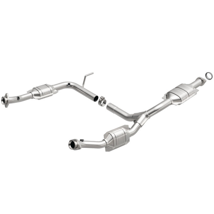 MagnaFlow OEM-Grade Direct-Fit Catalytic Converter - Ford Explorer Mercury Mountaineer 2002-2004 4.0L
