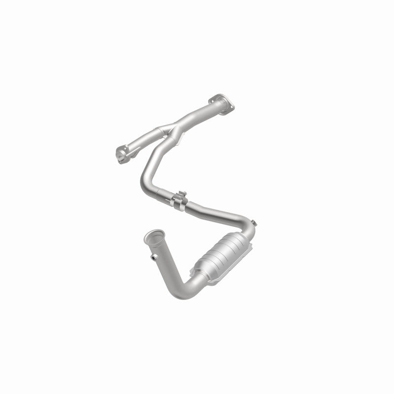 MagnaFlow OEM-Grade Direct-Fit Catalytic Converter - Jeep Liberty 2004 3.7L - Driver Side Front, view 24