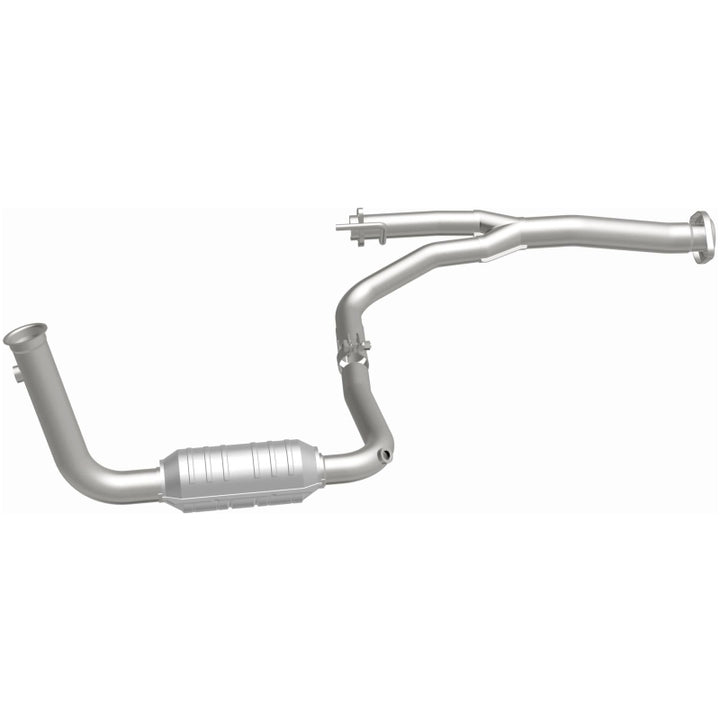 MagnaFlow OEM-Grade Direct-Fit Catalytic Converter - Jeep Liberty 2004 3.7L - Driver Side Front, view 37
