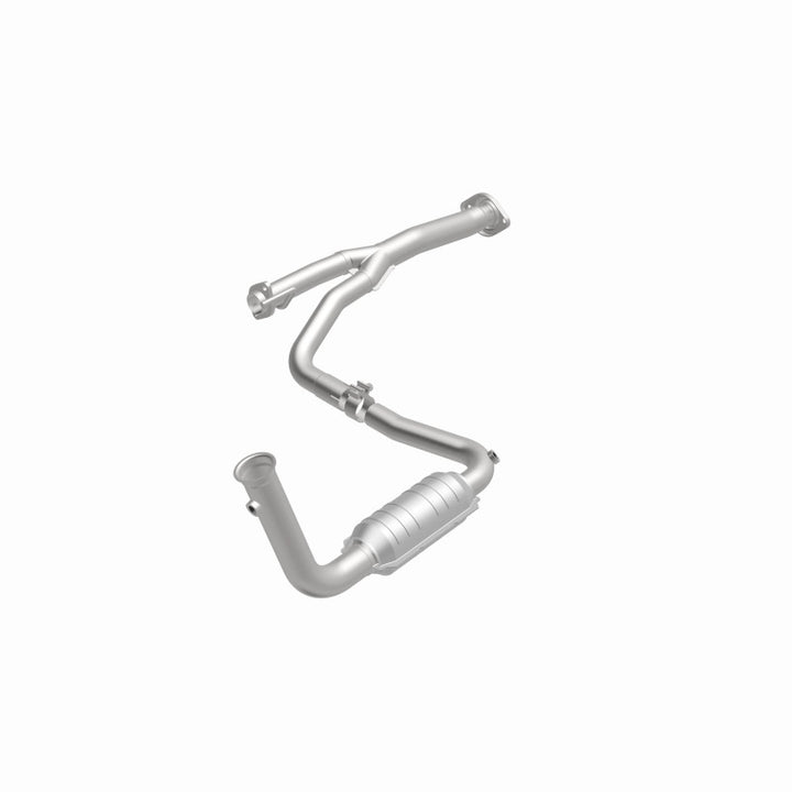MagnaFlow OEM-Grade Direct-Fit Catalytic Converter - Jeep Liberty 2004 3.7L - Driver Side Front, view 39