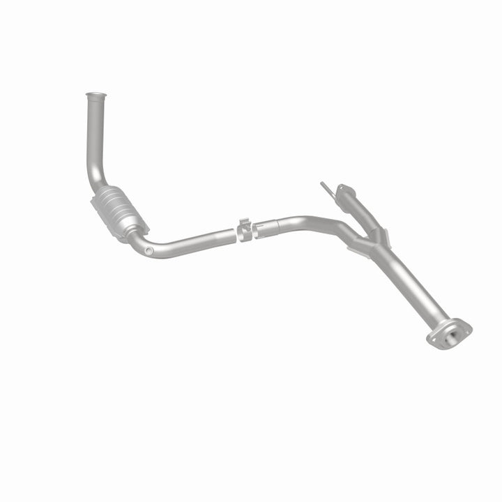 MagnaFlow OEM-Grade Direct-Fit Catalytic Converter - Jeep Liberty 2004 3.7L - Driver Side Front, view 4