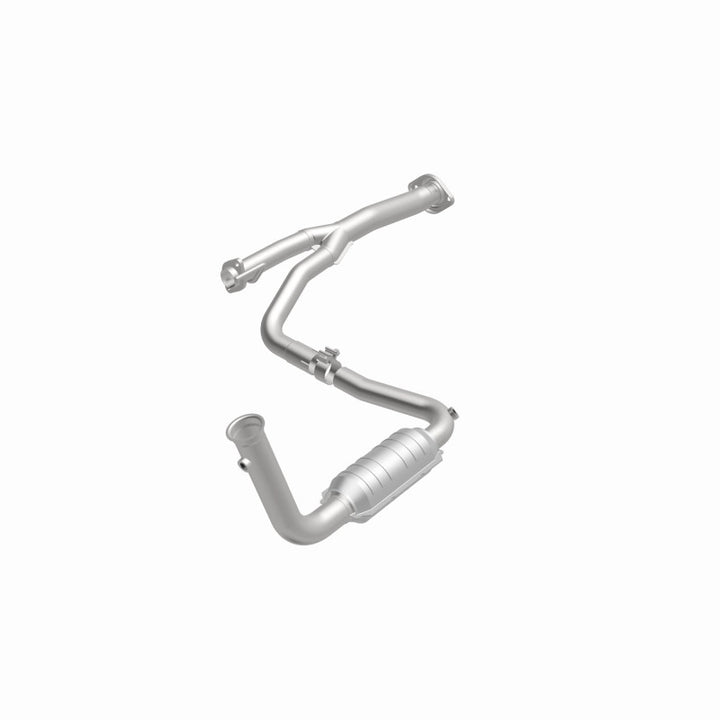 MagnaFlow OEM-Grade Direct-Fit Catalytic Converter - Jeep Liberty 2004 3.7L - Driver Side Front, view 40