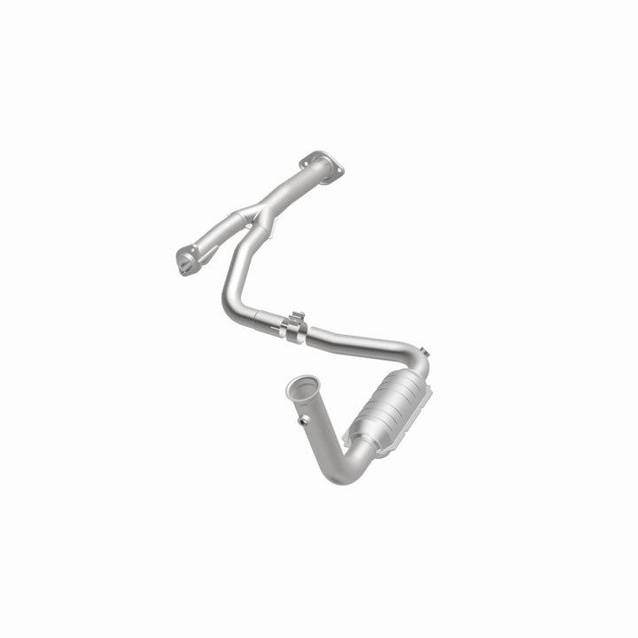 MagnaFlow OEM-Grade Direct-Fit Catalytic Converter - Jeep Liberty 2004 3.7L - Driver Side Front, view 8