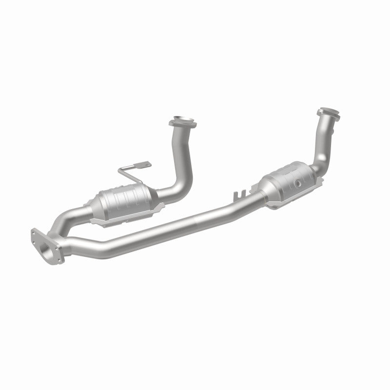 MagnaFlow OEM-Grade Direct-Fit Catalytic Converter - Ford Windstar 2001-2003 3.8L, 360 degree view