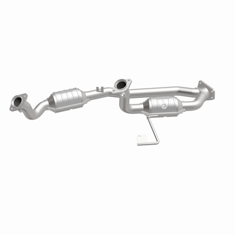 MagnaFlow OEM-Grade Direct-Fit Catalytic Converter - Ford Windstar 2001-2003 3.8L, 360 degree view