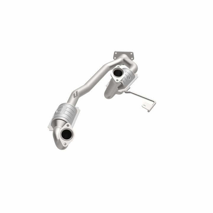MagnaFlow OEM-Grade Direct-Fit Catalytic Converter - Ford Windstar 2001-2003 3.8L, 360 degree view