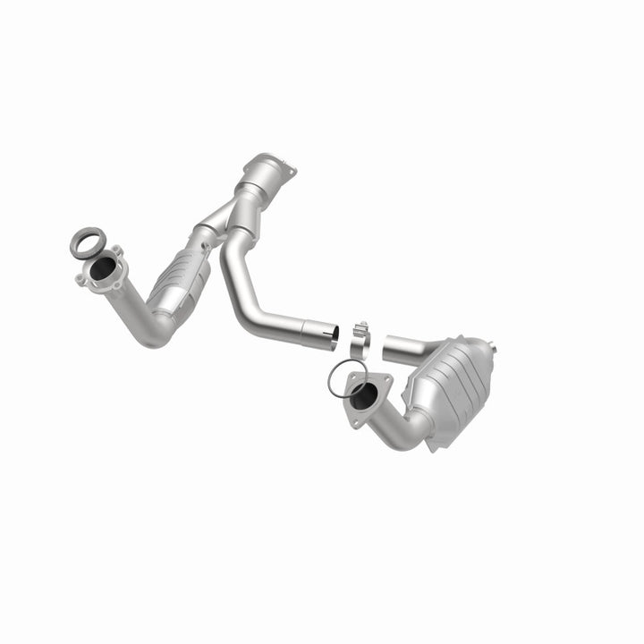 MagnaFlow OEM-Grade Direct-Fit Catalytic Converter - Chevrolet Trailblazer GMC Envoy 2006-2009 5.3L 6.0L, view 4
