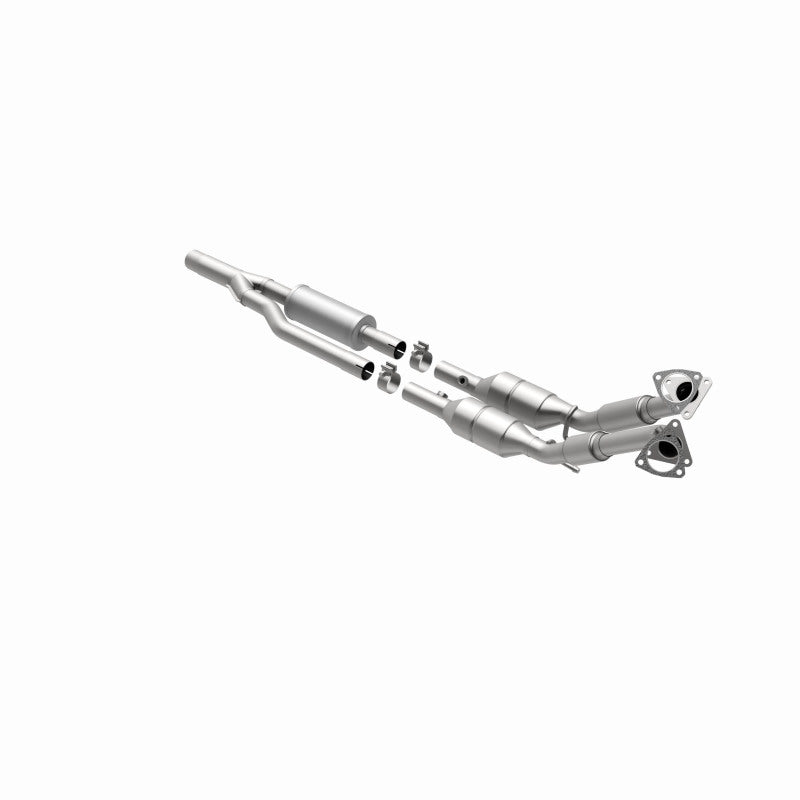 MagnaFlow OEM-Grade Direct-Fit Catalytic Converter - Audi TT Quattro 3.2L (2008-2009), 360 degree view