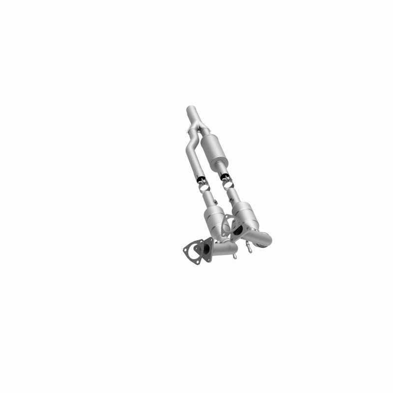 MagnaFlow OEM-Grade Direct-Fit Catalytic Converter - Audi TT Quattro 3.2L (2008-2009), 360 degree view