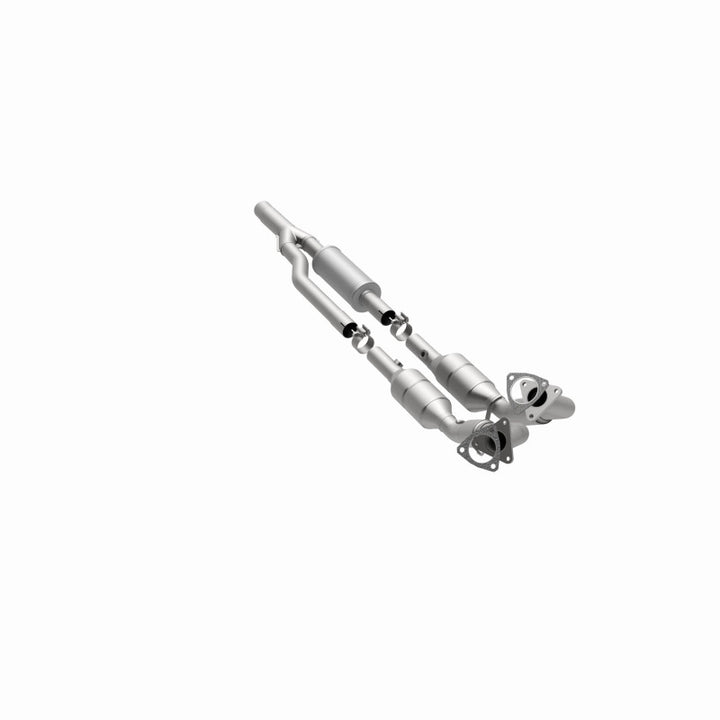 MagnaFlow OEM-Grade Direct-Fit Catalytic Converter - Audi TT Quattro 3.2L (2008-2009), 360 degree view