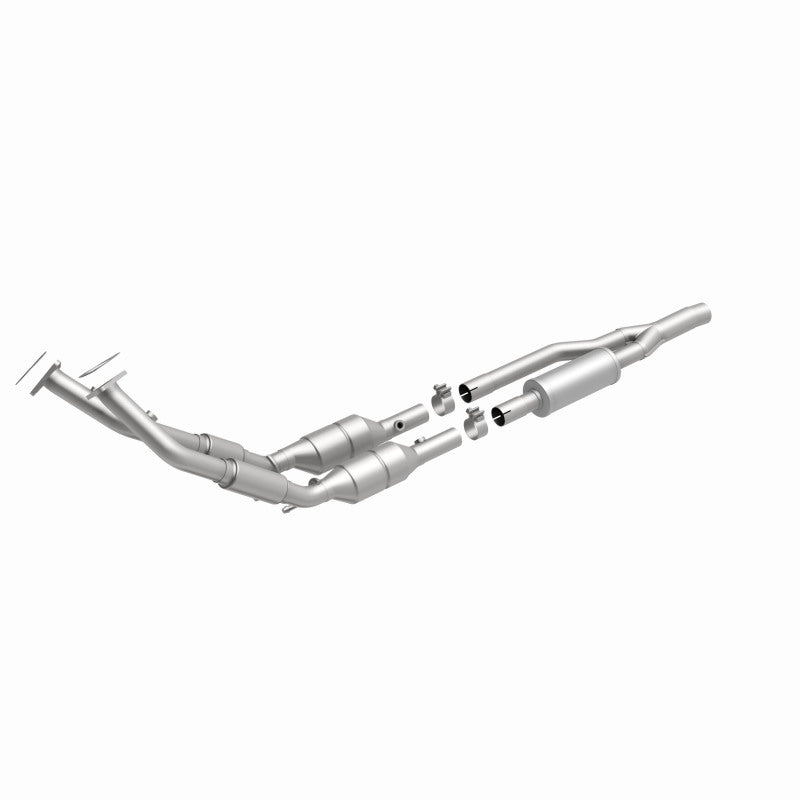 MagnaFlow OEM-Grade Direct-Fit Catalytic Converter - Audi TT Quattro 3.2L (2008-2009), 360 degree view