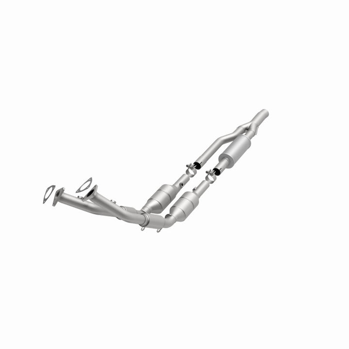MagnaFlow OEM-Grade Direct-Fit Catalytic Converter - Audi TT Quattro 3.2L (2008-2009), 360 degree view