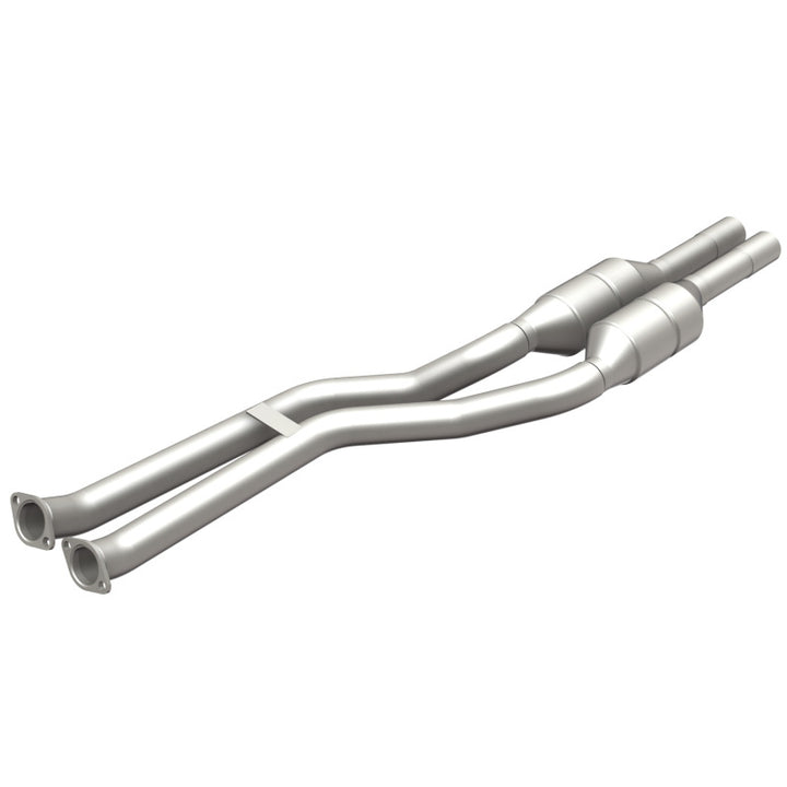 MagnaFlow OEM-Grade Direct-Fit Catalytic Converter - BMW 325i / 330i 2.5L / 3.0L 2001-2006 - Rear