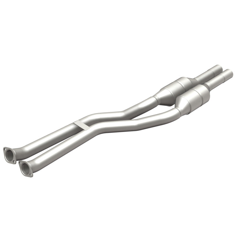 MagnaFlow OEM-Grade Direct-Fit Catalytic Converter - BMW 325i / 330i 2.5L / 3.0L 2001-2006 - Rear