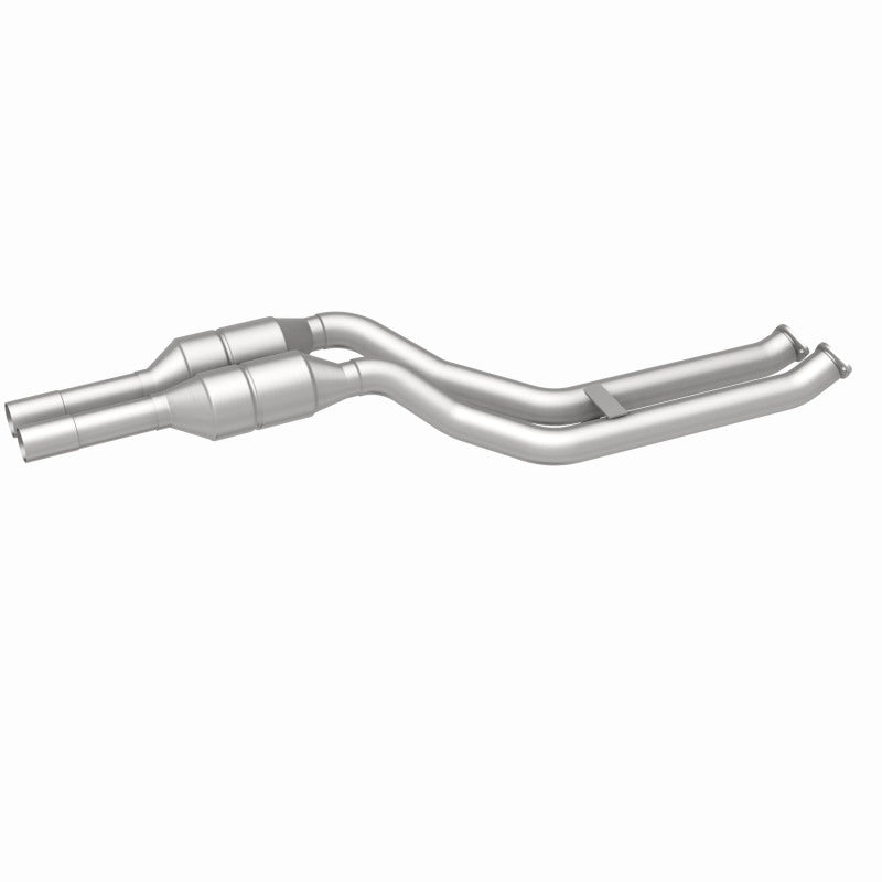 MagnaFlow OEM-Grade Direct-Fit Catalytic Converter - BMW 325i / 330i 2.5L / 3.0L 2001-2006 - Rear, view 13