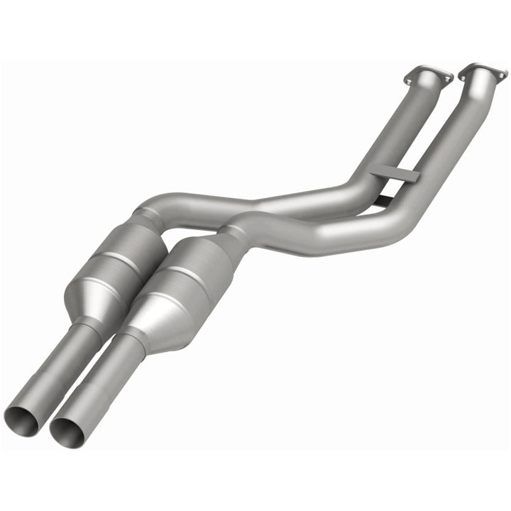 MagnaFlow OEM-Grade Direct-Fit Catalytic Converter - BMW 325i / 330i 2.5L / 3.0L 2001-2006 - Rear, view 25