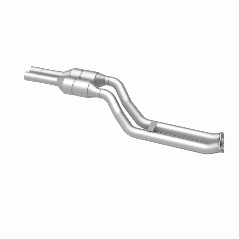 MagnaFlow OEM-Grade Direct-Fit Catalytic Converter - BMW 325i / 330i 2.5L / 3.0L 2001-2006 - Rear, view 7