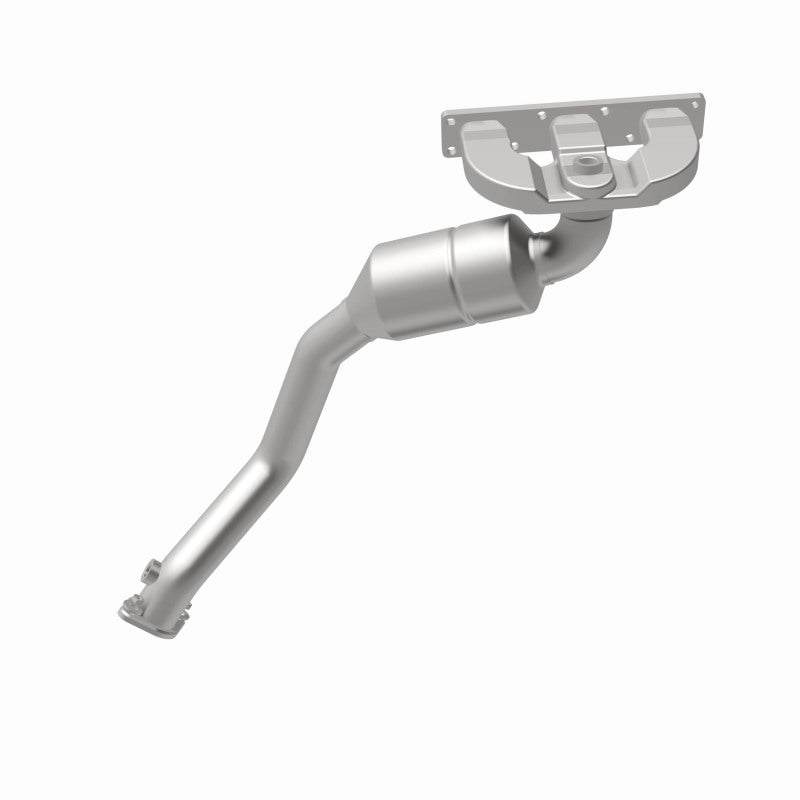MagnaFlow OEM-Grade Direct-Fit Catalytic Converter - BMW 530i / 525i / X5 2001-2006 - Front, view 5