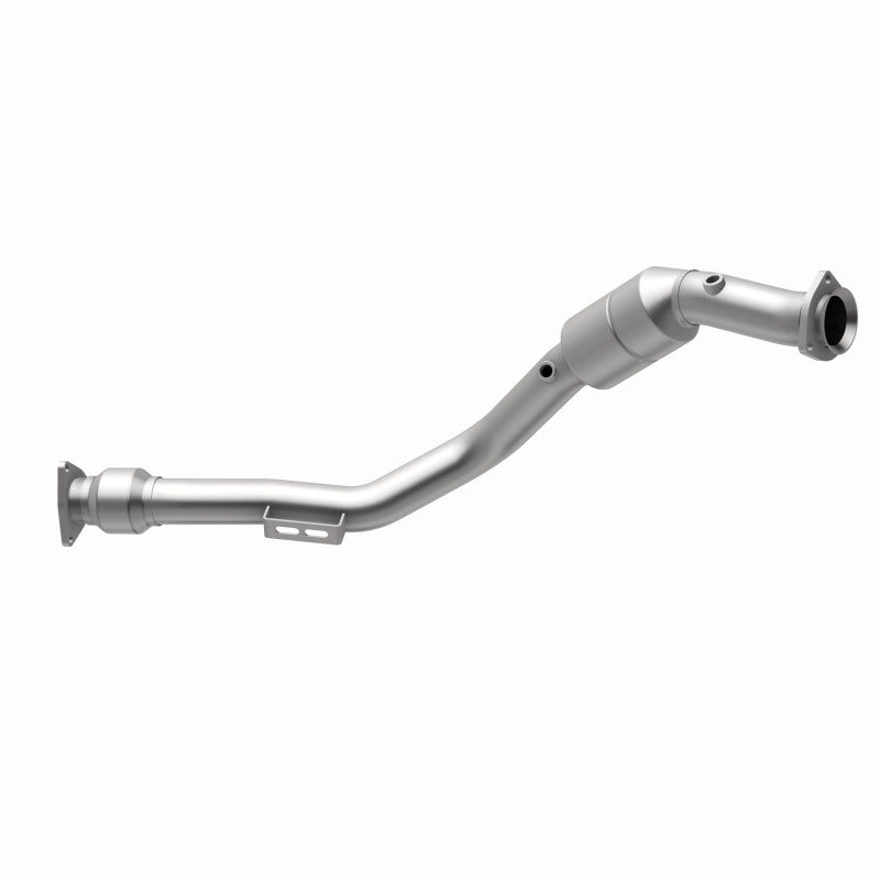 MagnaFlow OEM-Grade Direct-Fit Catalytic Converter - Volkswagen Phaeton 2004-2006 4.2L - Left Front, view 33