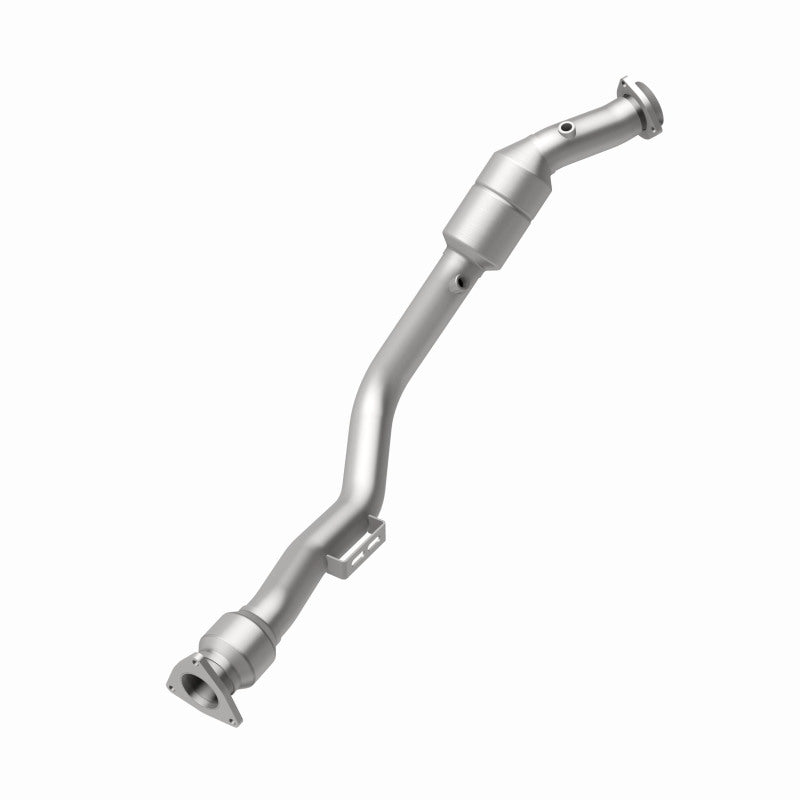 MagnaFlow OEM-Grade Direct-Fit Catalytic Converter - Volkswagen Phaeton 2004-2006 4.2L - Left Front, view 6