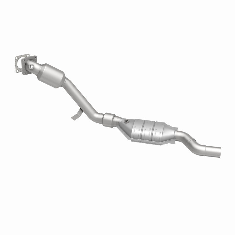 MagnaFlow OEM-Grade Direct-Fit Catalytic Converter - Audi S4 2000-2002 2.7L - Right, view 3
