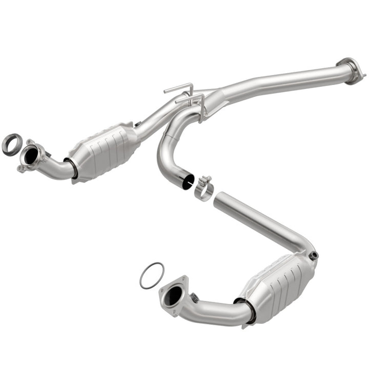 MagnaFlow OEM-Grade Direct-Fit Catalytic Converter - Chevrolet Express 1500 2003-2008 4.3L, view 2