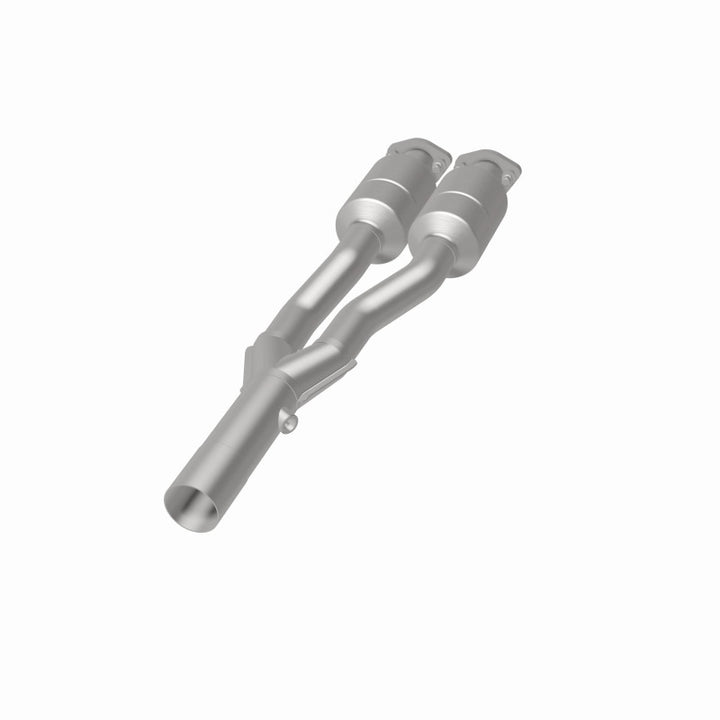 MagnaFlow OEM-Grade Direct-Fit Catalytic Converter - Audi TT Quattro 2000-2006 - Driver Side, 360 degree view