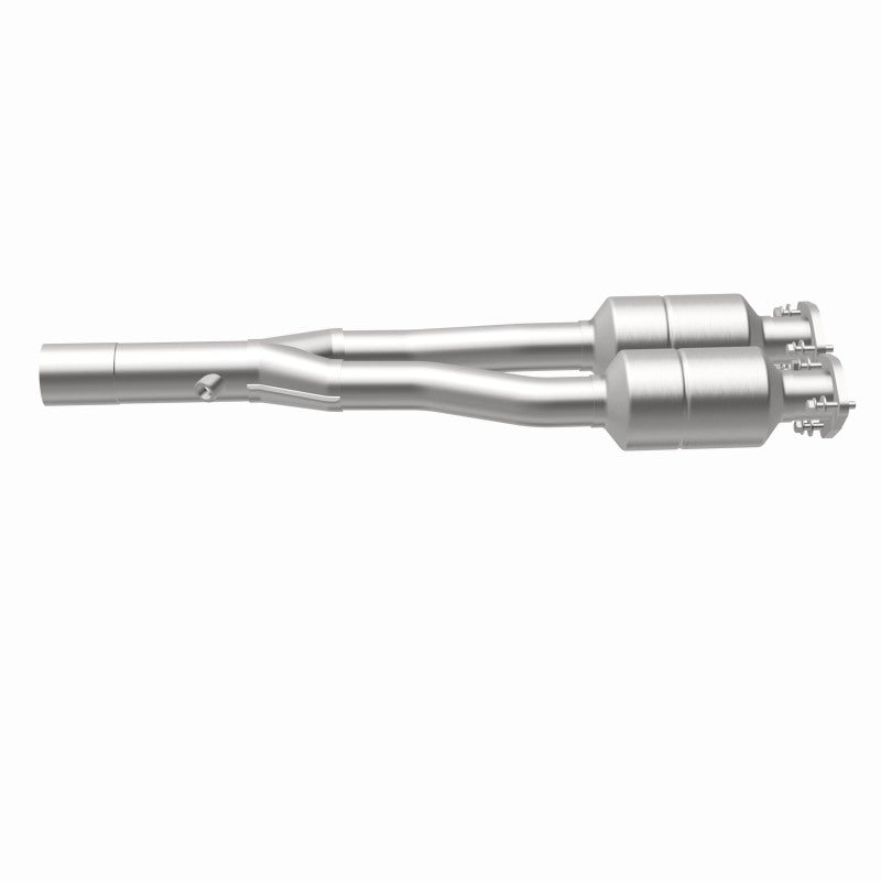 MagnaFlow OEM-Grade Direct-Fit Catalytic Converter - Audi TT Quattro 2000-2006 - Driver Side, 360 degree view