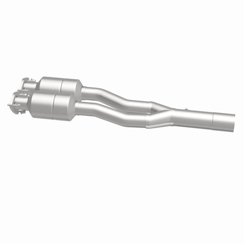 MagnaFlow OEM-Grade Direct-Fit Catalytic Converter - Audi TT Quattro 2000-2006 - Driver Side, view 4