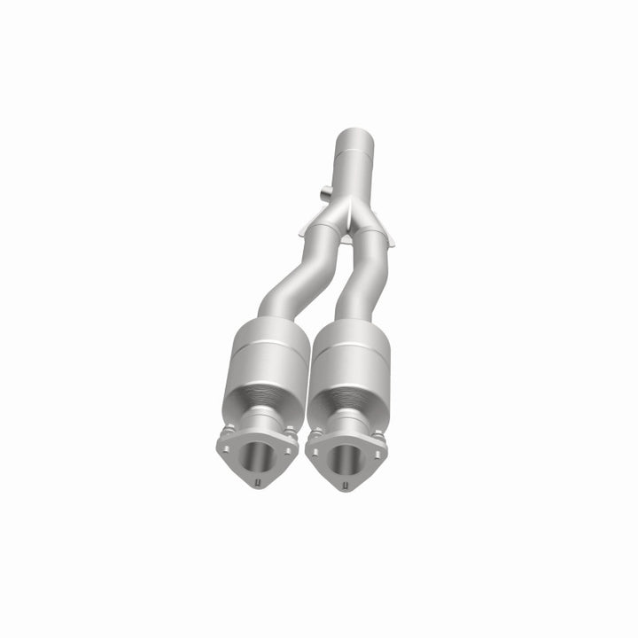 MagnaFlow OEM-Grade Direct-Fit Catalytic Converter - Audi TT Quattro 2000-2006 - Driver Side, 360 degree view