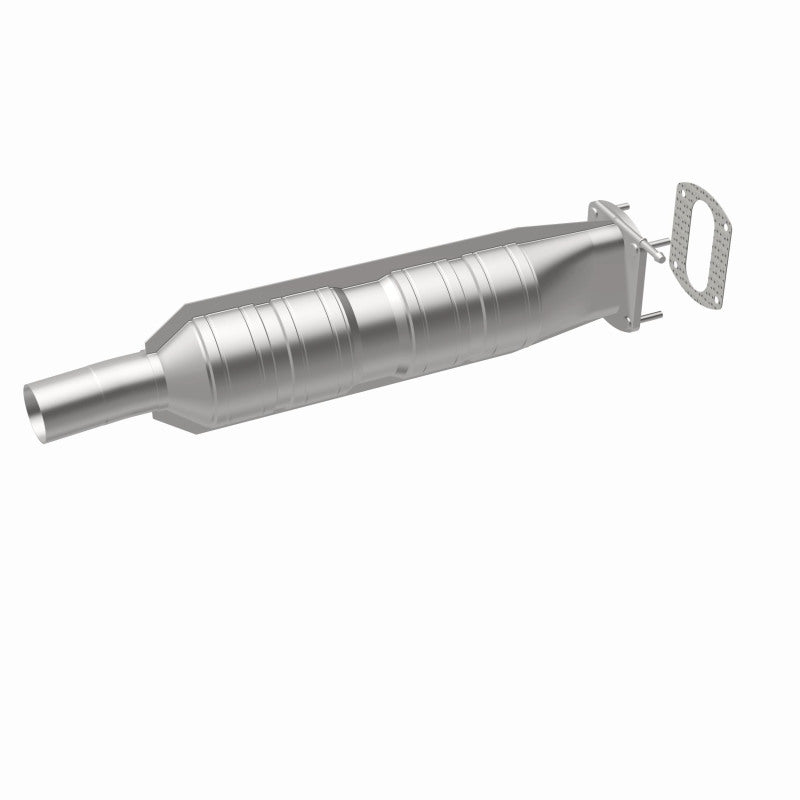 MagnaFlow OEM-Grade Direct-Fit Catalytic Converter - Ford F-250 F-350 Super Duty 2005-2007 - Rear, view 5