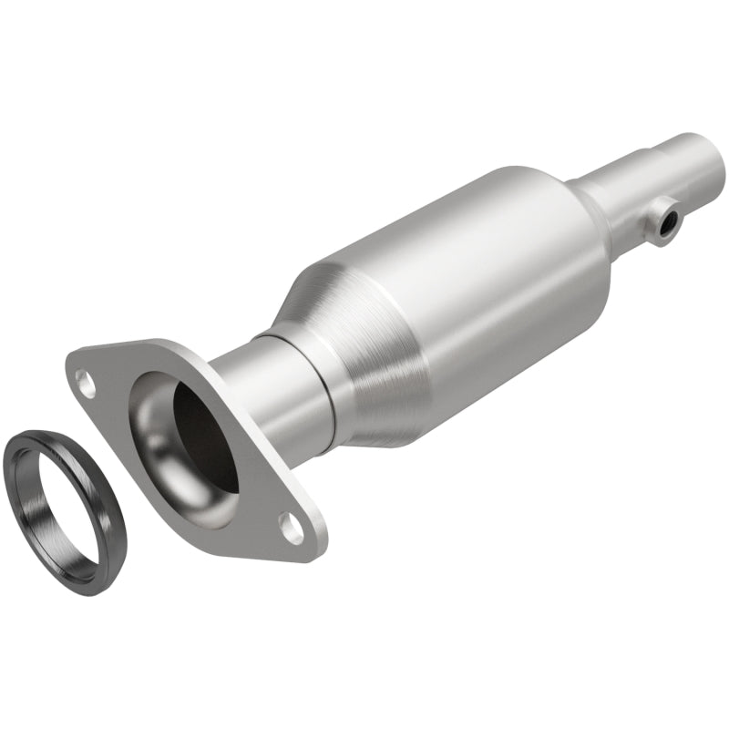 MagnaFlow OEM-Grade Direct-Fit Catalytic Converter - Toyota Prius 2001-2003 1.5L, view 2
