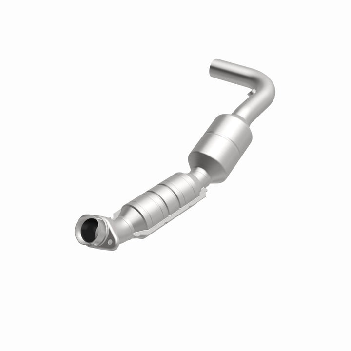 MagnaFlow OEM Grade Direct-Fit Catalytic Converter - Ford E-150 / E-250 4.6L 2005-2007 - Driver Side, 360 degree view