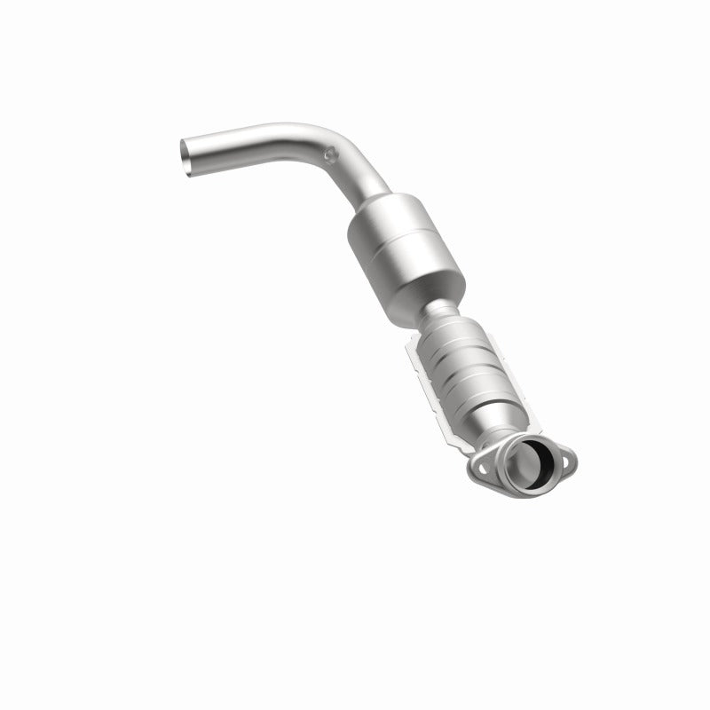 MagnaFlow OEM Grade Direct-Fit Catalytic Converter - Ford E-150 / E-250 4.6L 2005-2007 - Driver Side, 360 degree view