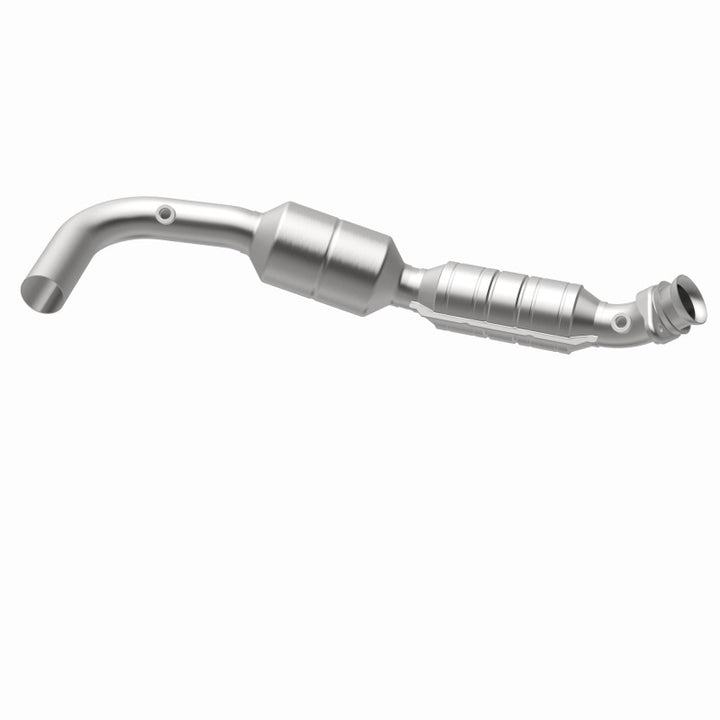 MagnaFlow OEM Grade Direct-Fit Catalytic Converter - Ford E-150 / E-250 4.6L 2005-2007 - Driver Side, 360 degree view