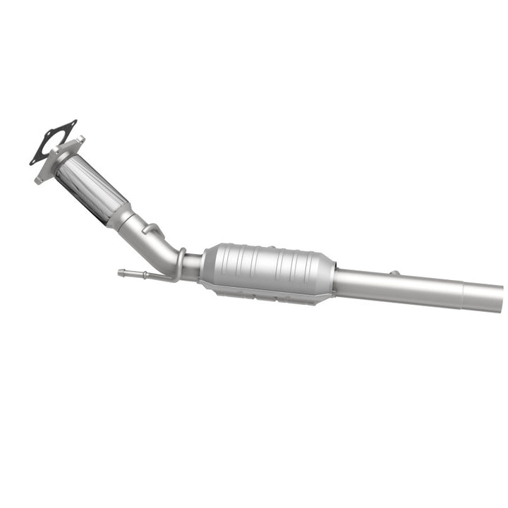 MagnaFlow OEM-Grade Direct-Fit Catalytic Converter - Volkswagen Beetle 2006-2010 2.5L, view 4