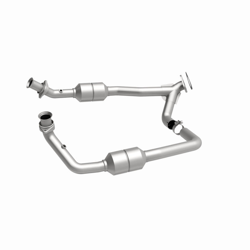 MagnaFlow OEM-Grade Direct-Fit Catalytic Converter - Ford E-150 E-250 E-350 Econoline 2000-2003 5.4L, view 4