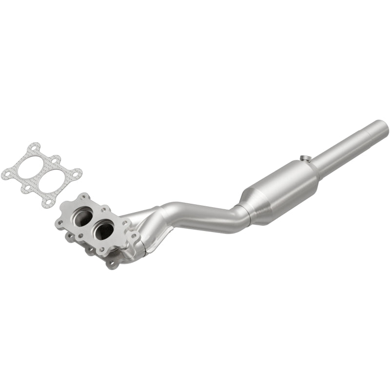 MagnaFlow OEM-Grade Direct-Fit Catalytic Converter - Volkswagen Beetle Golf Jetta 1998-2004 2.0L, view 2