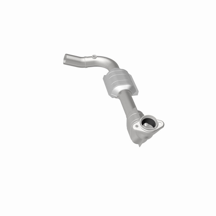 MagnaFlow OEM-Grade Direct-Fit Catalytic Converter - Ford E-150 E-250 Econoline 2000-2004 4.6L - Driver Side, view 4
