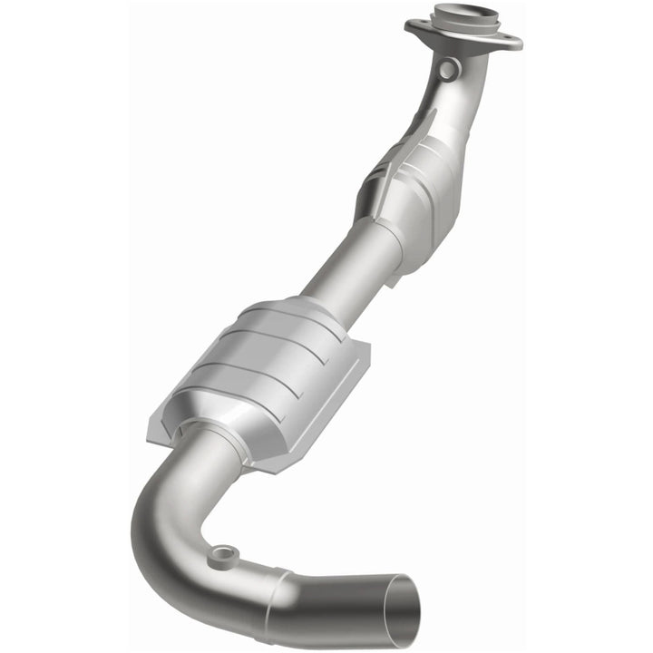 MagnaFlow OEM-Grade Direct-Fit Catalytic Converter - Ford E-150 E-250 Econoline 2000-2004 4.6L - Driver Side, view 5
