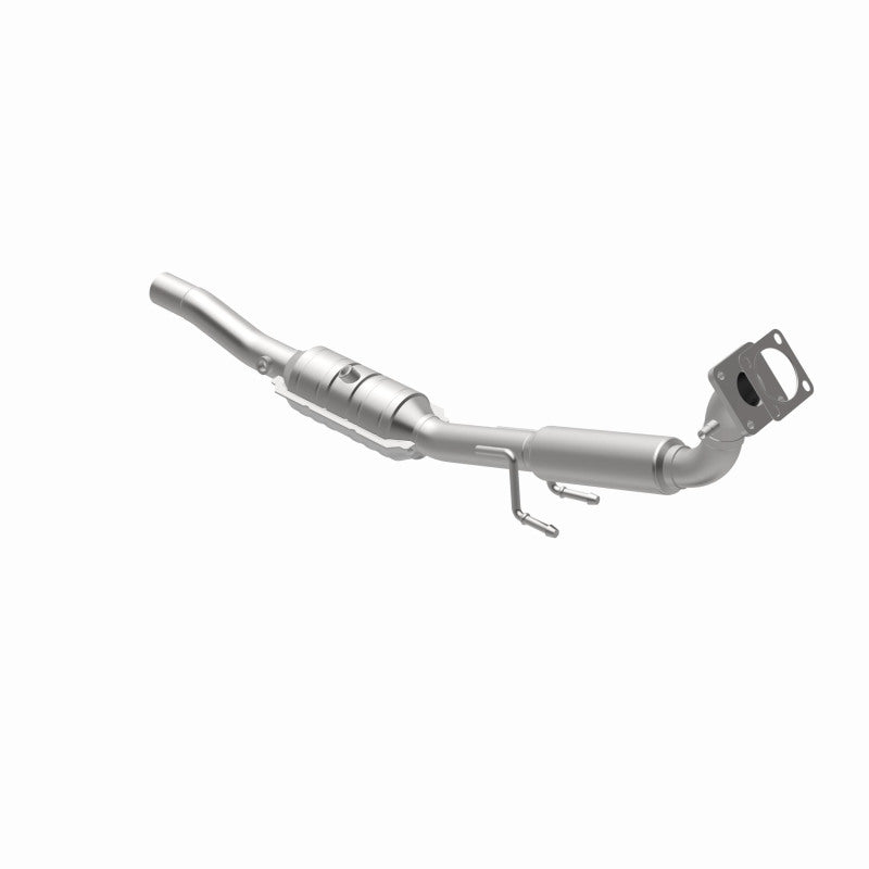 MagnaFlow OEM-Grade Direct-Fit Catalytic Converter - Volkswagen Jetta 2004-2005 2.0L, view 3