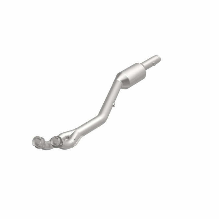 MagnaFlow OEM-Grade Direct-Fit Catalytic Converter - BMW M5 2000-2003 5.0L - Driver Side, view 4